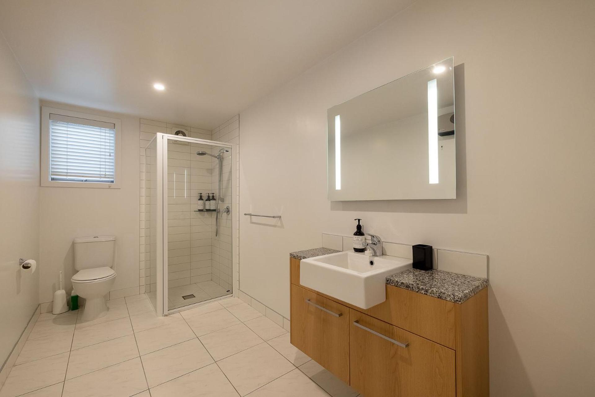 Cosy Alpine Retreat Apartment วานากา ภายนอก รูปภาพ